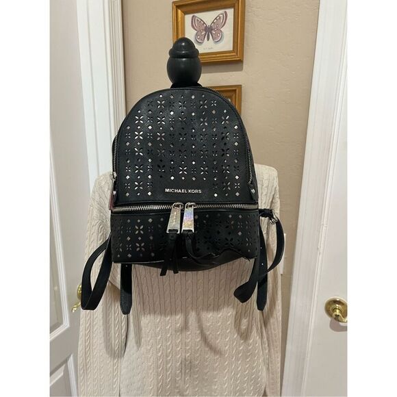 Michael Kors Rhea mini backpack - Picture 1 of 10